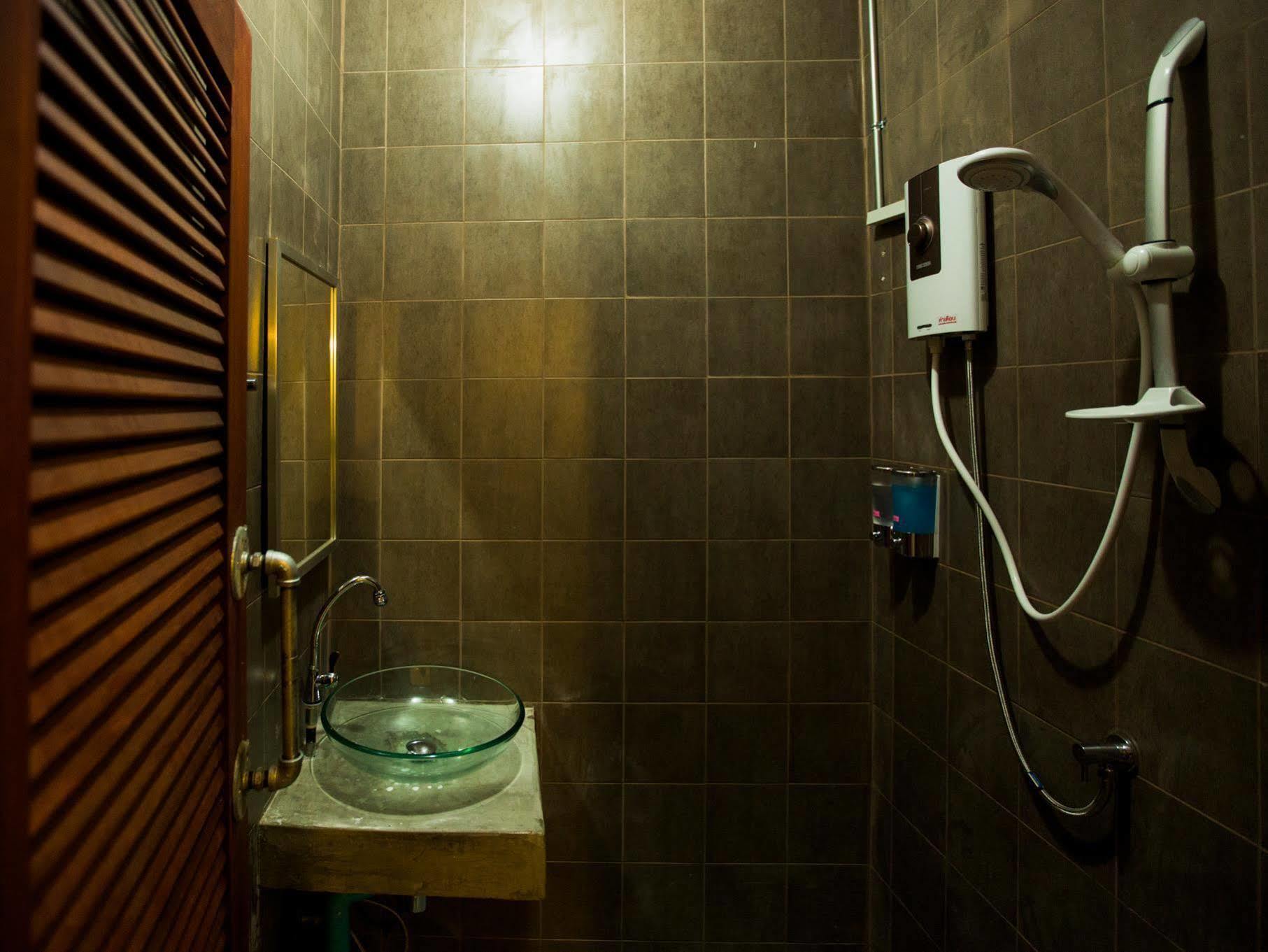 Zz Hostel 清邁 外观 照片